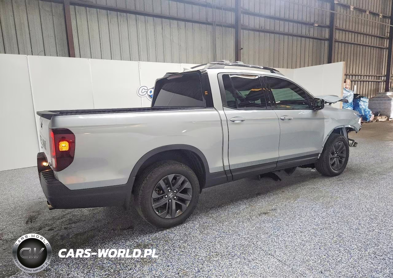 2025 Honda Ridgeline Sport VIN:5FPYK3F11SB003936 - 3
