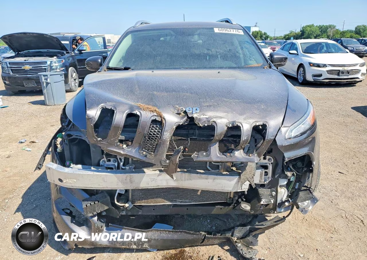 2018 Jeep Cherokee Limited VIN:1C4PJMDXXJD549130 - 5