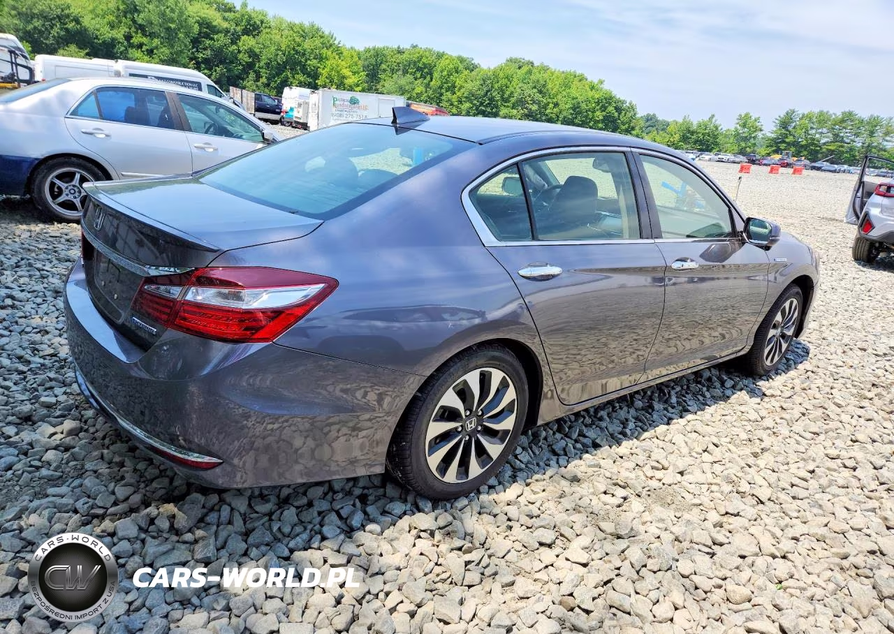 2017 Honda Accord Hybrid VIN:JHMCR6F51HC002275 - 3