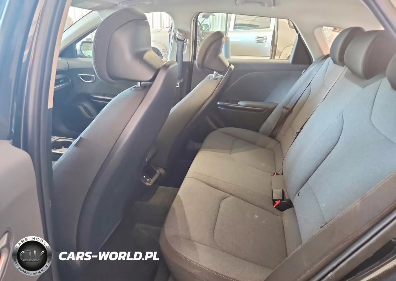 2025 Kia K4 Lx VIN:3KPFT4DE2SE198427 - 10