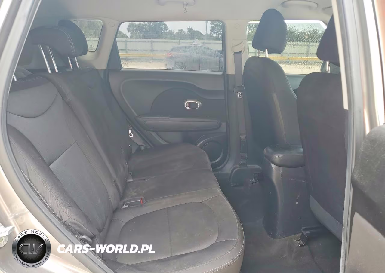 2018 Kia Soul Base VIN:KNDJN2A27J7610990 - 10