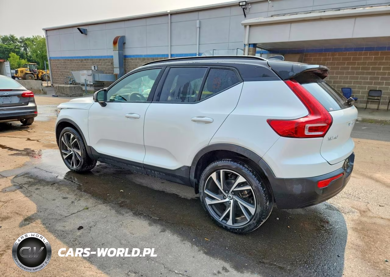 2022 Volvo Xc40 T5 R-Design VIN:YV4162UM1N2789005 - 2