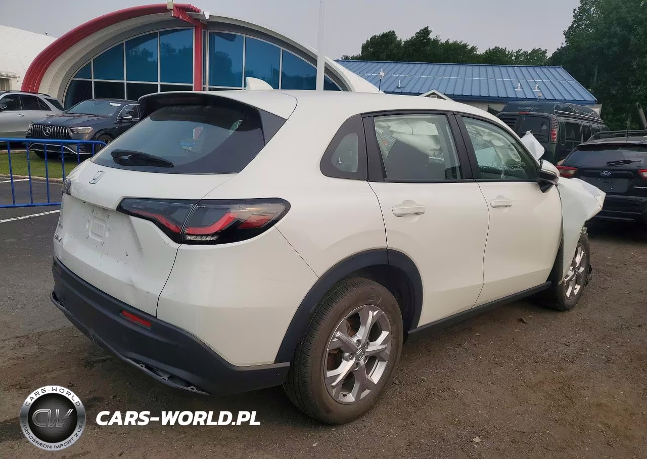 2025 Honda Hr-V Lx VIN:3CZRZ2H39SM710144 - 3