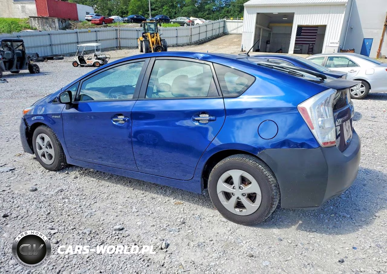 2011 Toyota Prius Two VIN:JTDKN3DU8B5355271 - 2