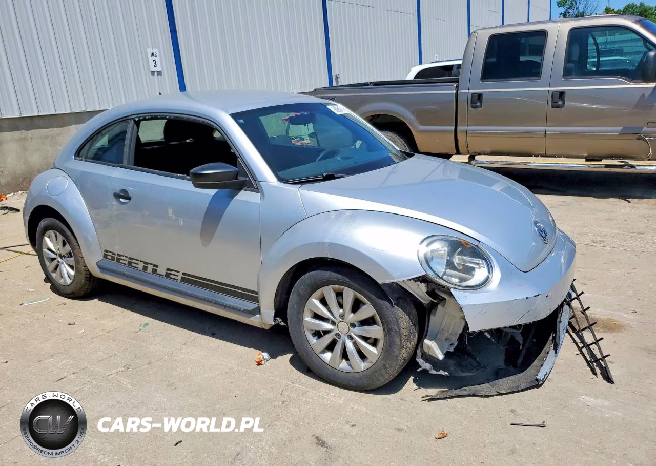 2014 Volkswagen Beetle VIN:3VWFP7AT8EM629384 - 4