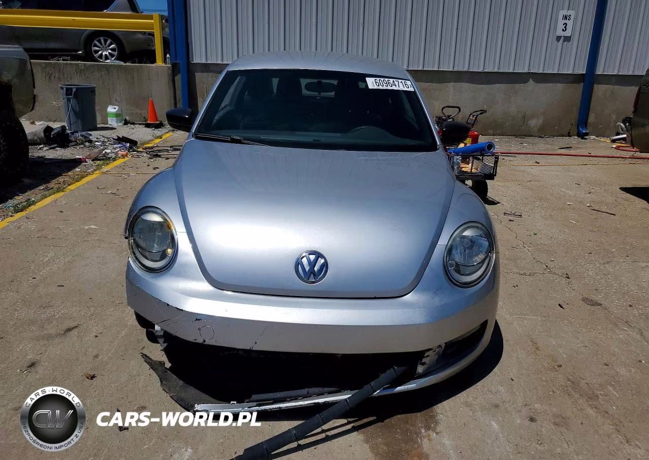 2014 Volkswagen Beetle VIN:3VWFP7AT8EM629384 - 5