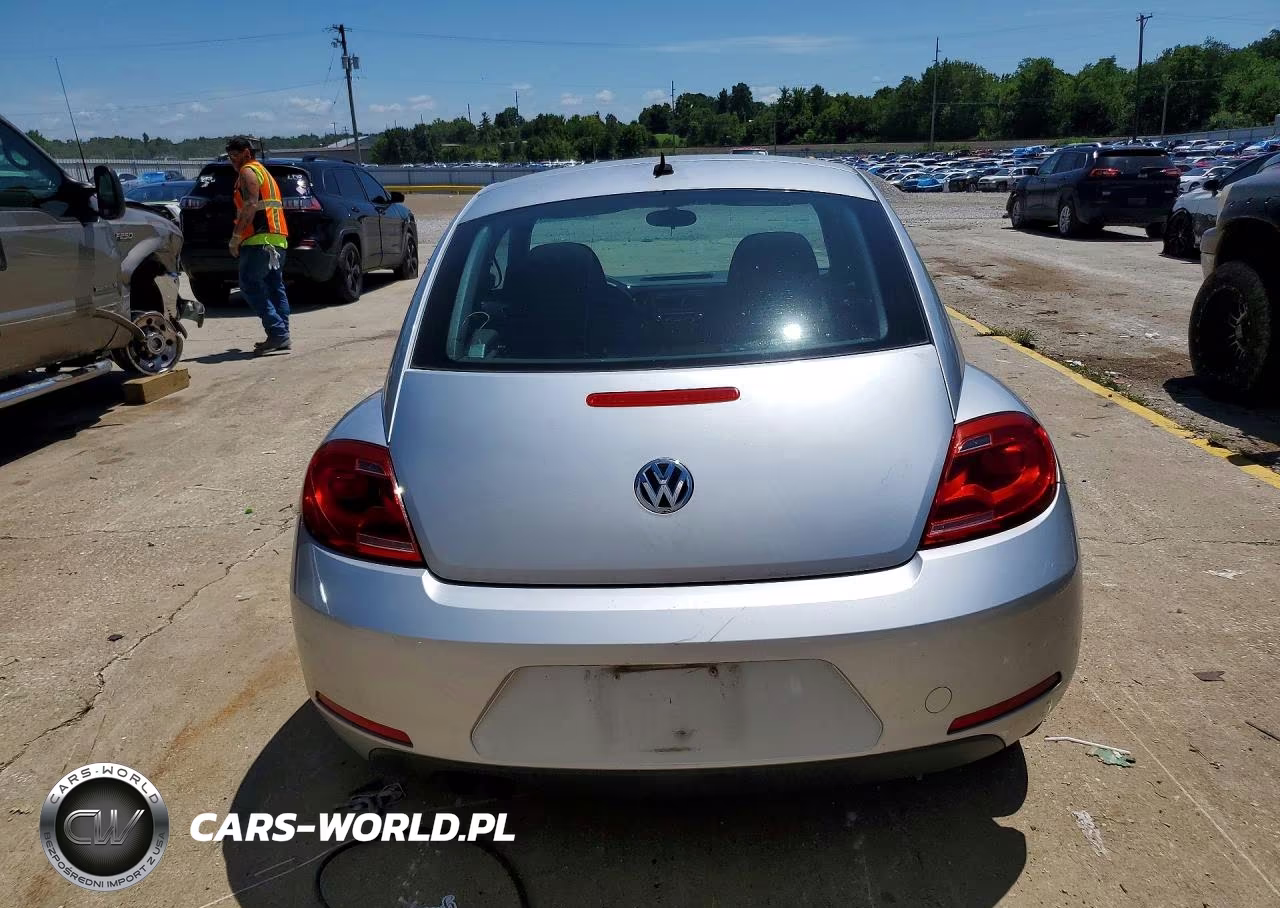 2014 Volkswagen Beetle VIN:3VWFP7AT8EM629384 - 6