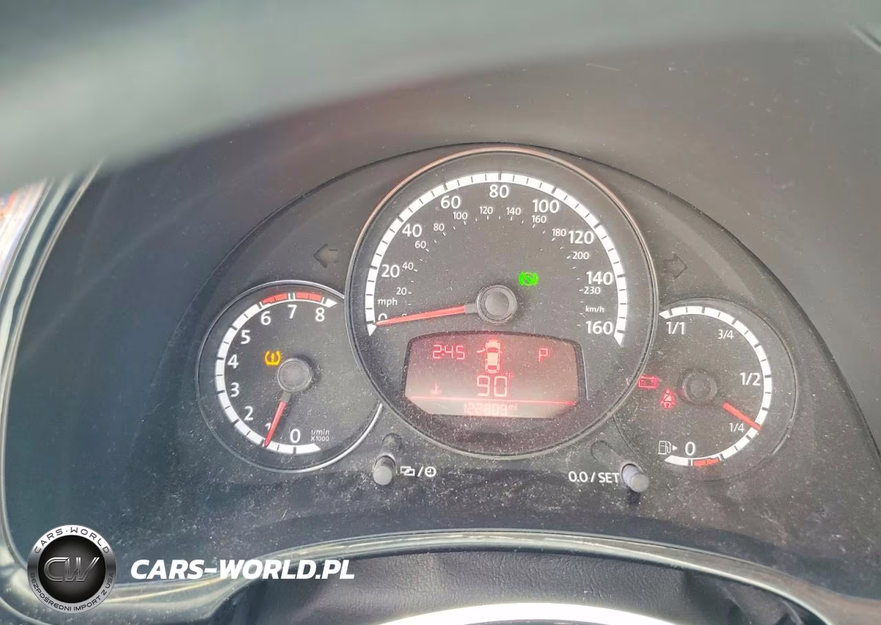 2014 Volkswagen Beetle VIN:3VWFP7AT8EM629384 - 9