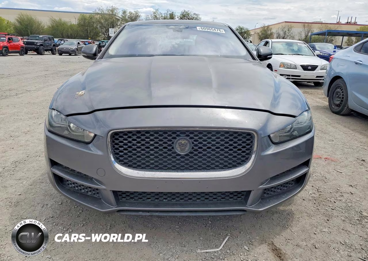 2017 Jaguar Xe Premium VIN:SAJAD4BG5HA958777 - 5