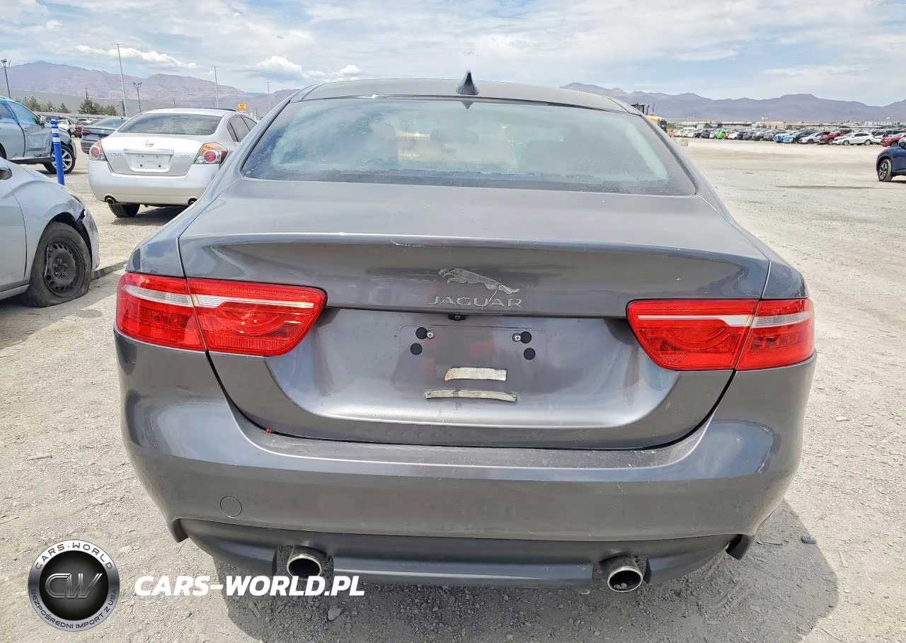 2017 Jaguar Xe Premium VIN:SAJAD4BG5HA958777 - 6