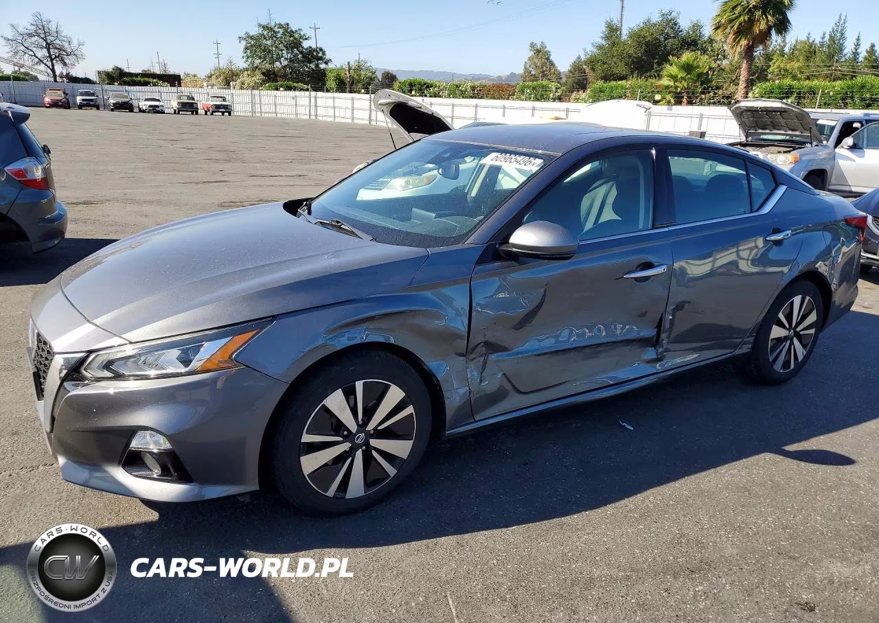 2019 Nissan Alitma