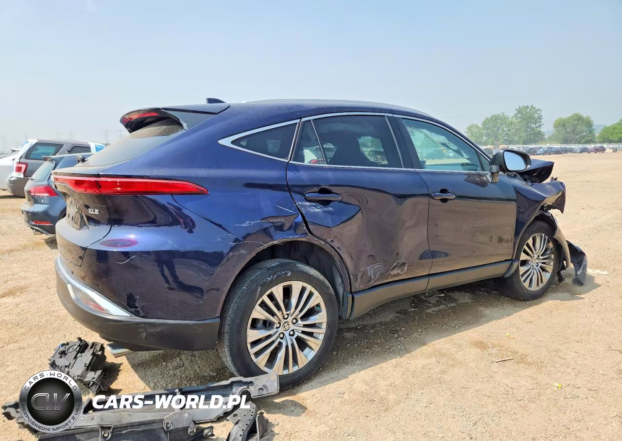 2023 Toyota Venza Xle VIN:JTEAAAAH1PJ135547 - 3
