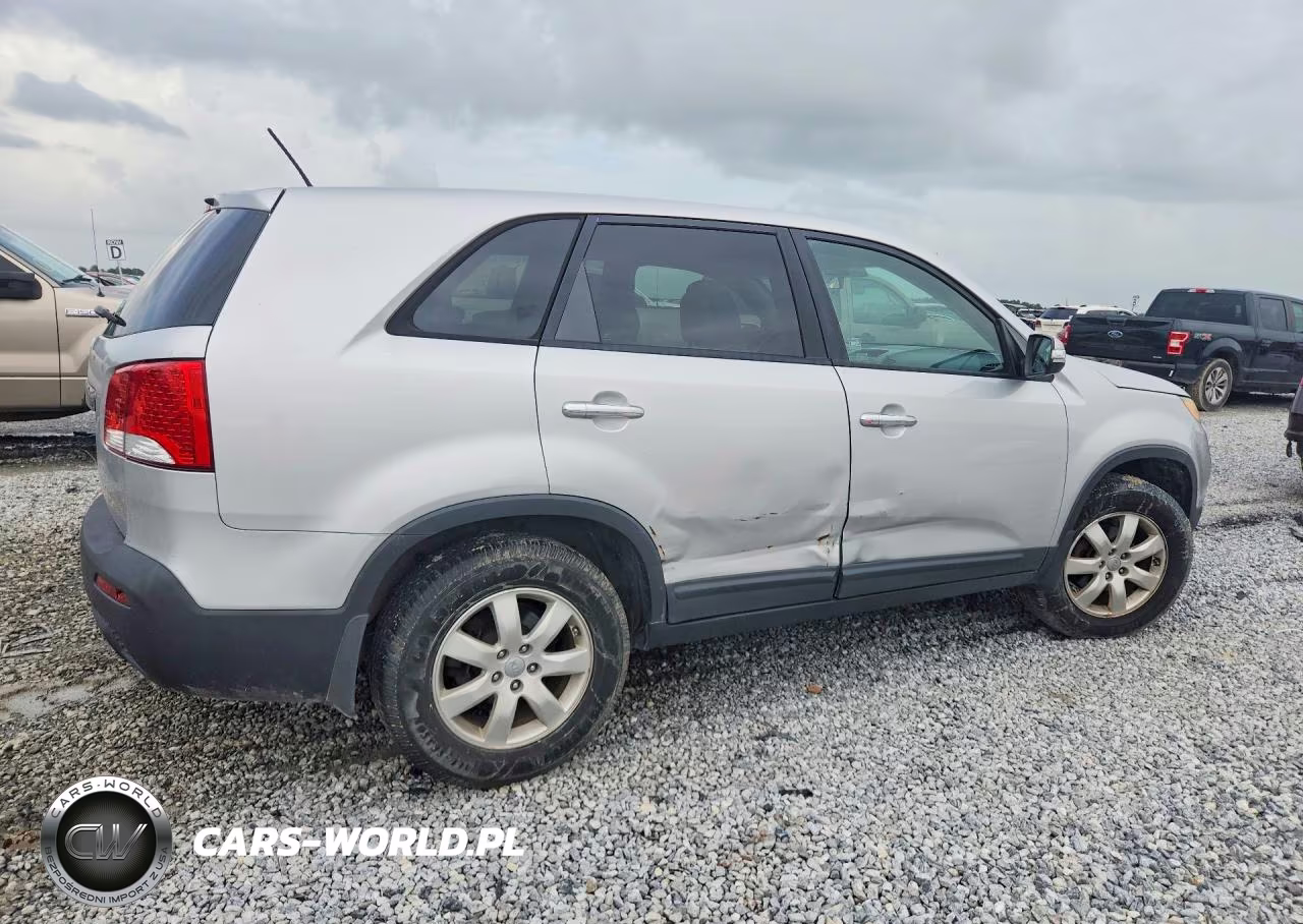 2012 Kia Sorento Lx VIN:5XYKT3A16CG272365 - 3