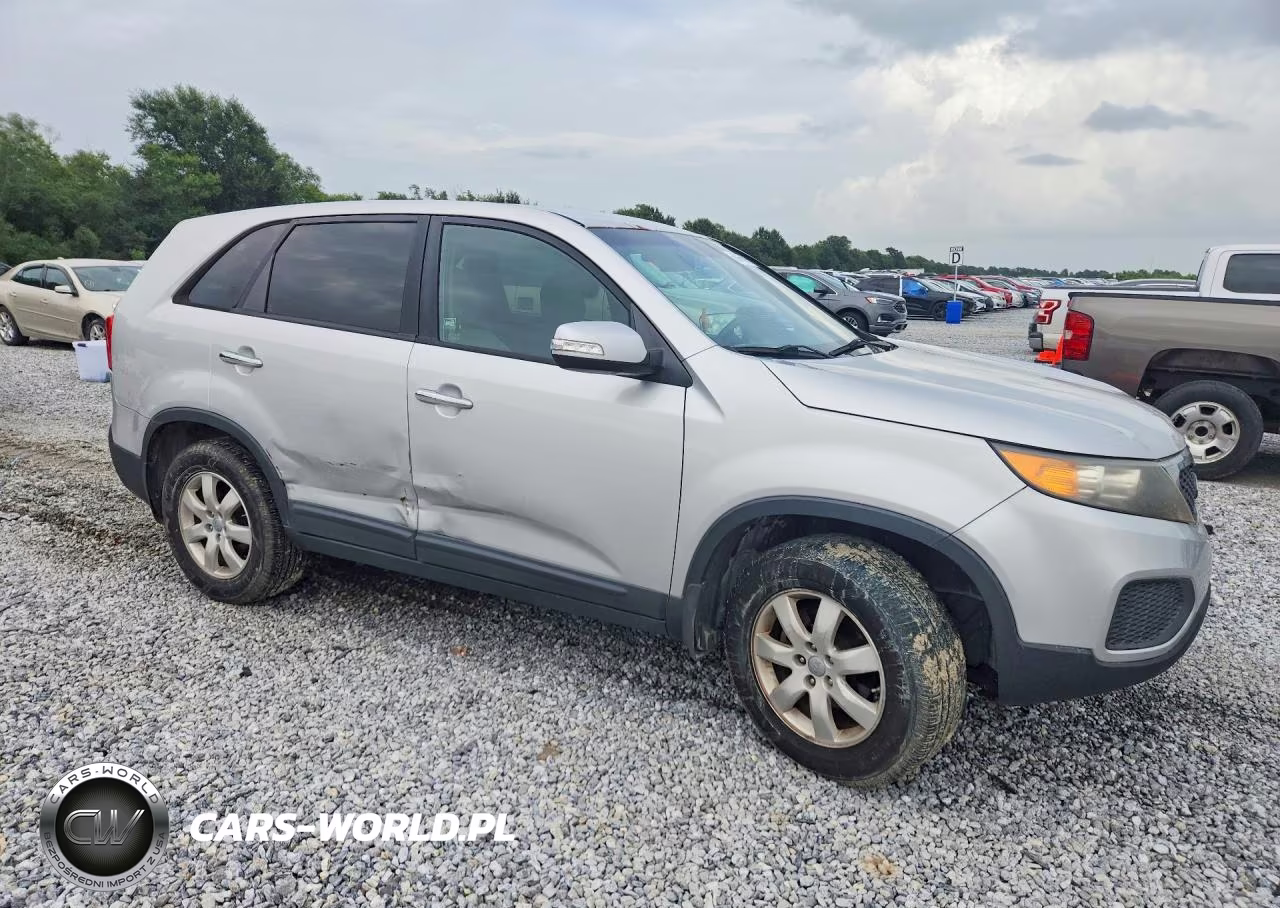 2012 Kia Sorento Lx VIN:5XYKT3A16CG272365 - 4