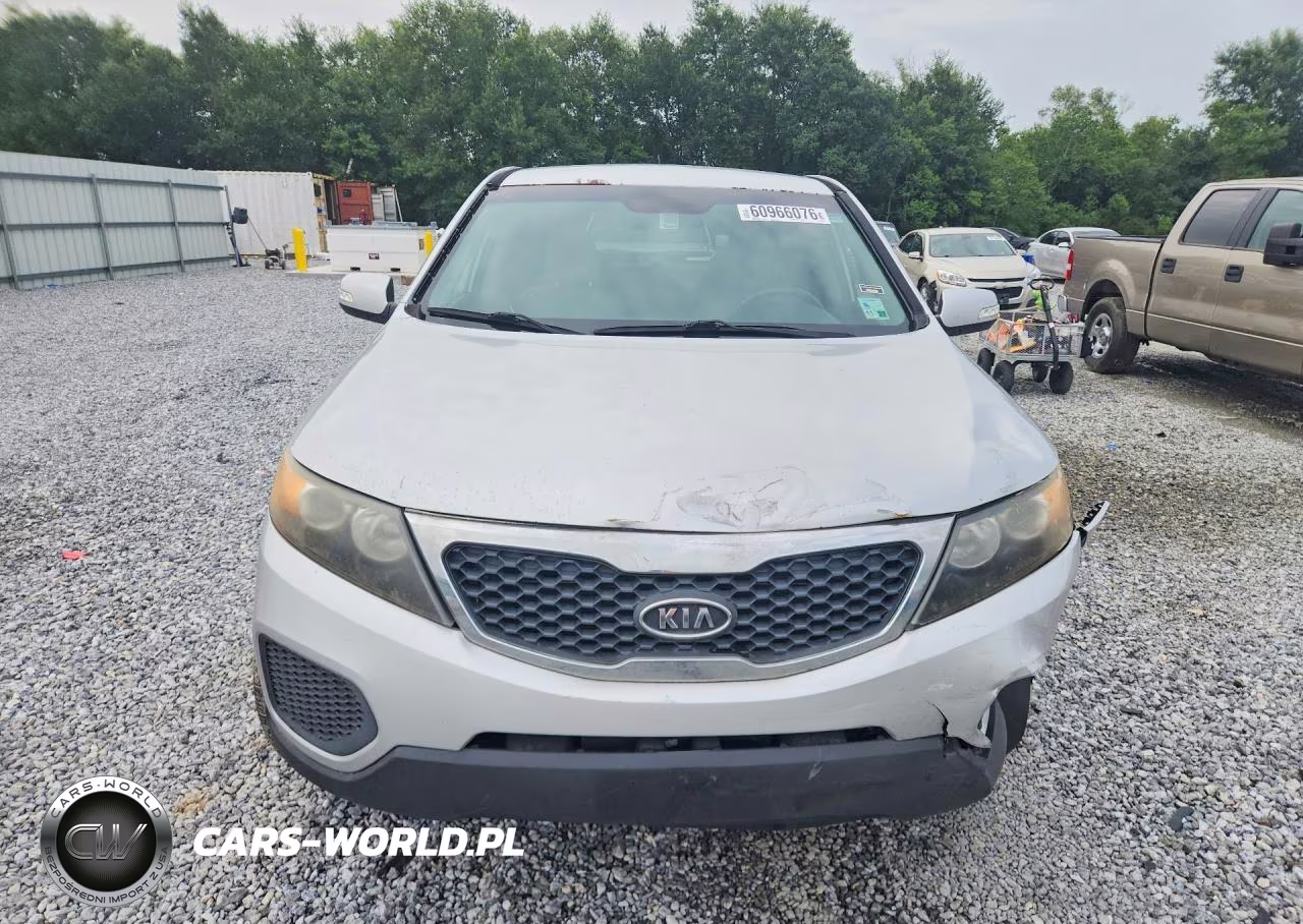 2012 Kia Sorento Lx VIN:5XYKT3A16CG272365 - 5