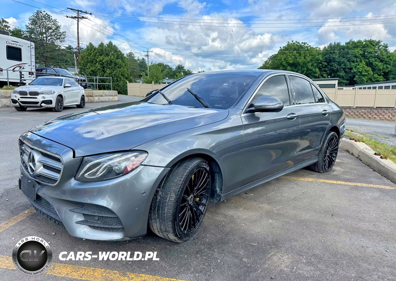 2017 Mercedes-Benz E 300 4Matic