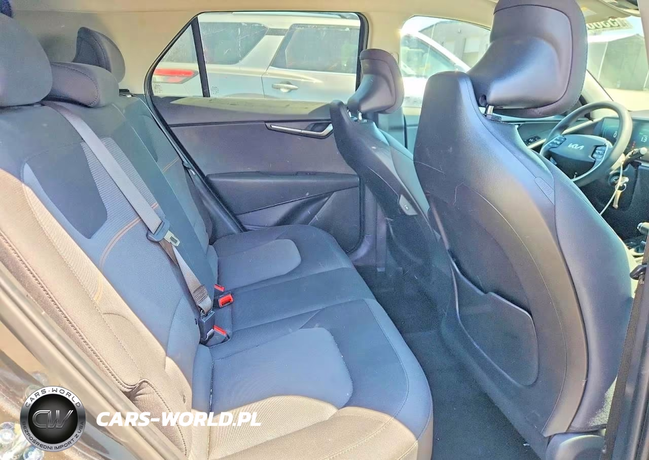 2026 Kia Niro Lx VIN:KNDCP3LE5T5329155 - 10