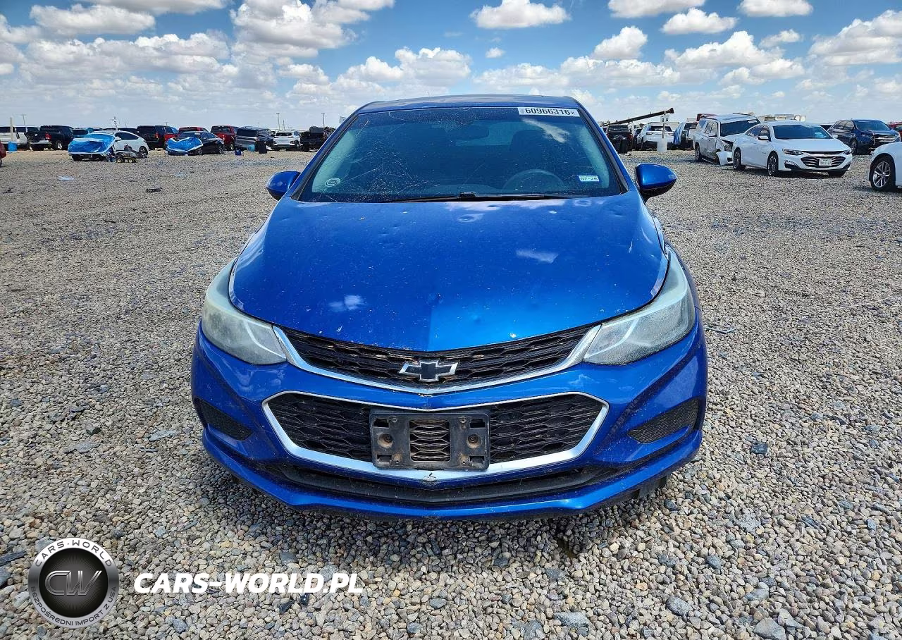 2017 Chevrolet Cruze Lt VIN:3G1BE5SMXHS572441 - 5