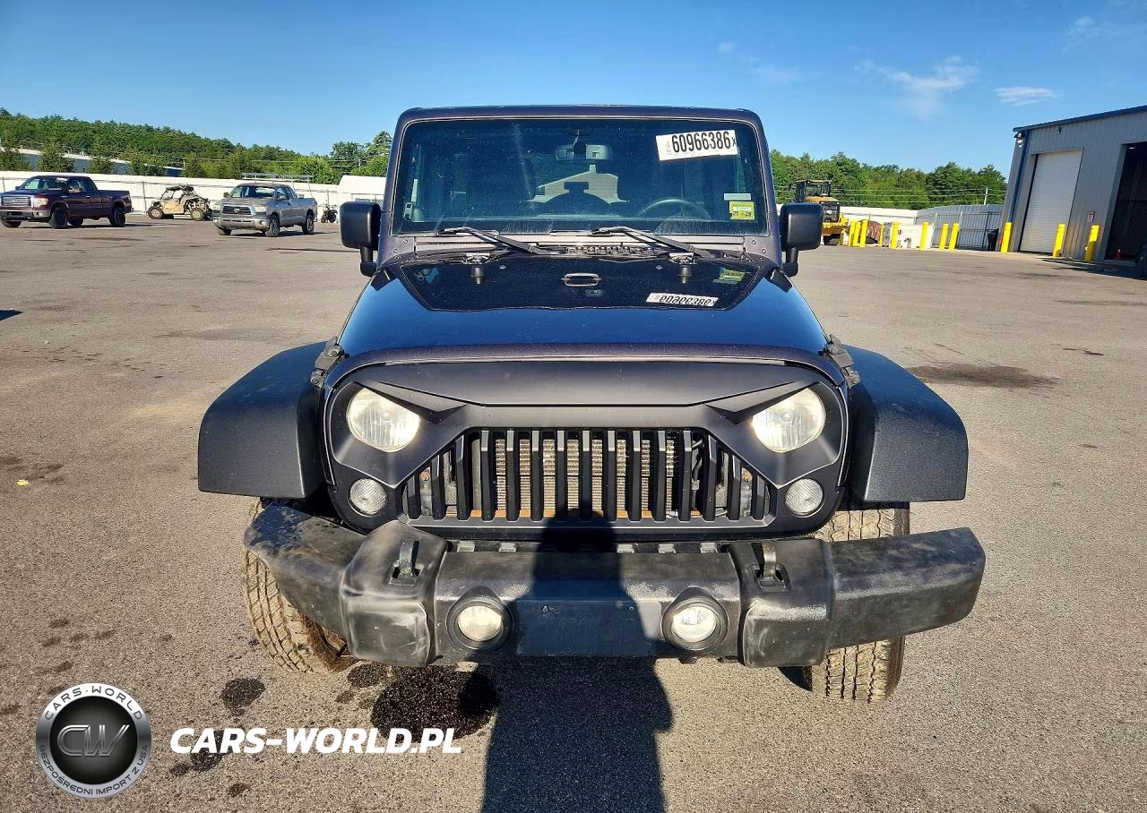 2014 Jeep Wrangler Unlimited Sport VIN:1C4BJWDG0EL265166 - 5