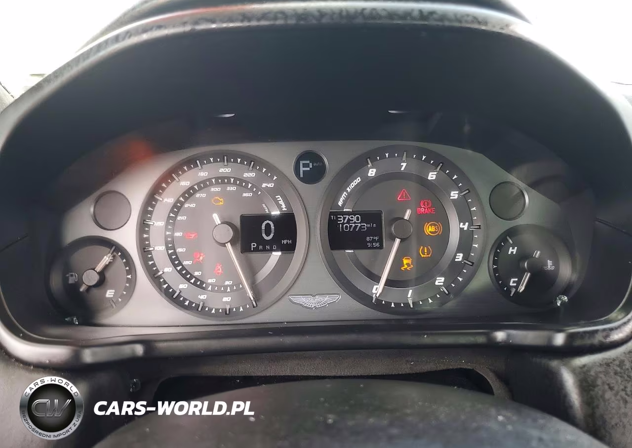 2014 Aston Martin Vanquish Volante VIN:SCFPDCGP7EGK01529 - 9