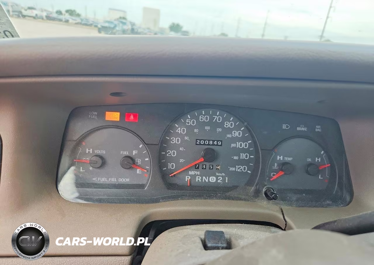 2004 Mercury Grand Marquis Gs VIN:2MEFM74W64X635185 - 9