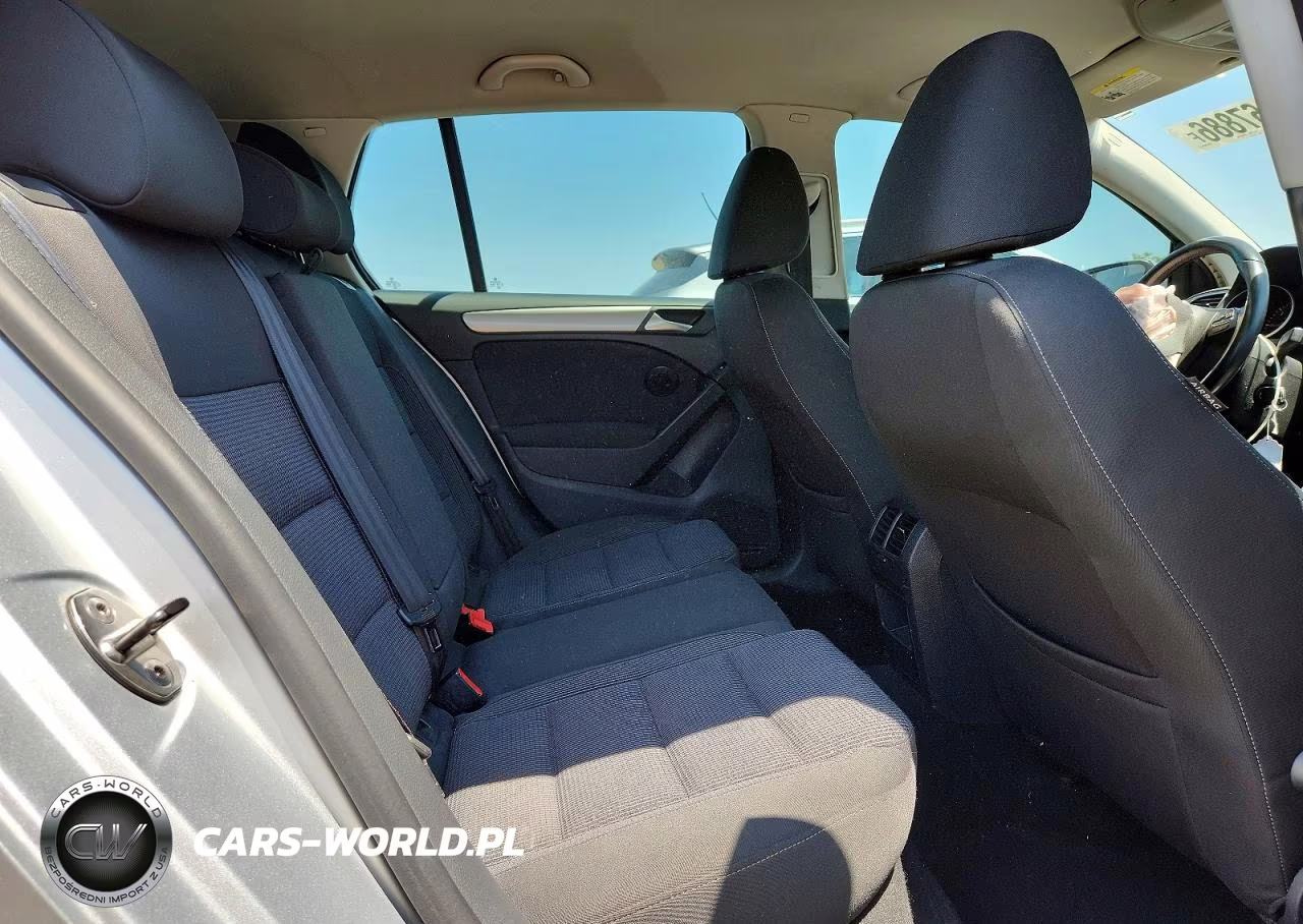 2013 Volkswagen Golf VIN:WVWDM7AJ0DW020838 - 10