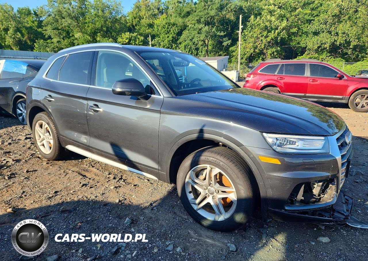 2019 Audi Q5 Premium VIN:WA1ANAFYXK2055422 - 4