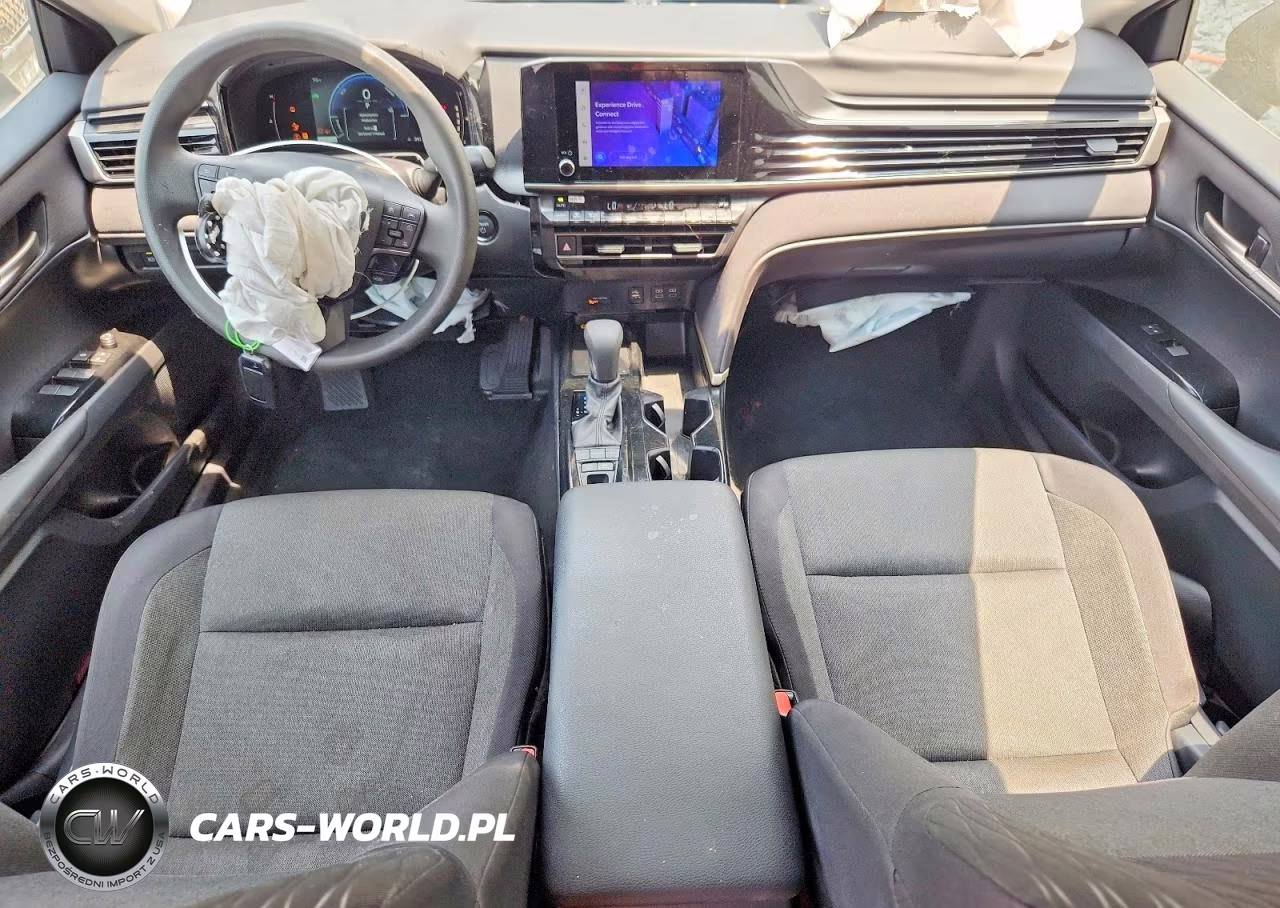 2025 Toyota Camry Le VIN:4T1DAACK5SU138271 - 8