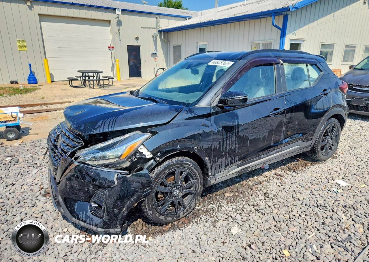 2021 Nissan Kicks Sr