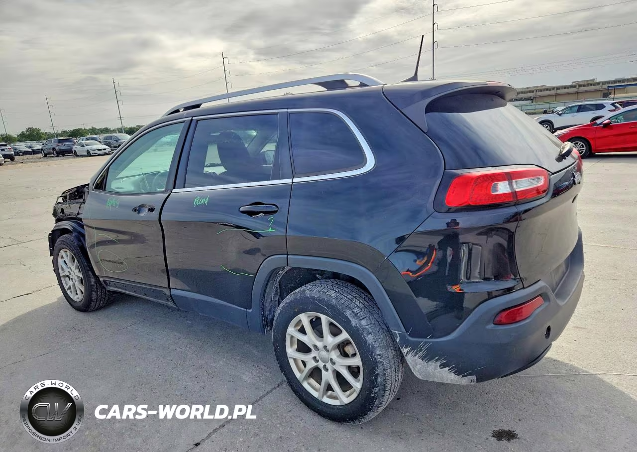 2018 Jeep Cherokee Latitude VIN:1C4PJLCB1JD566835 - 2