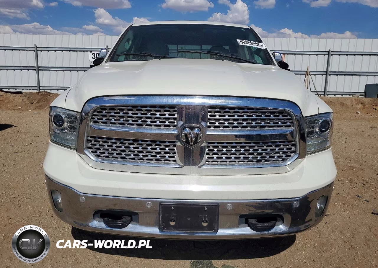 2018 Ram 1500 Laramie VIN:1C6RR7NMXJS353487 - 5