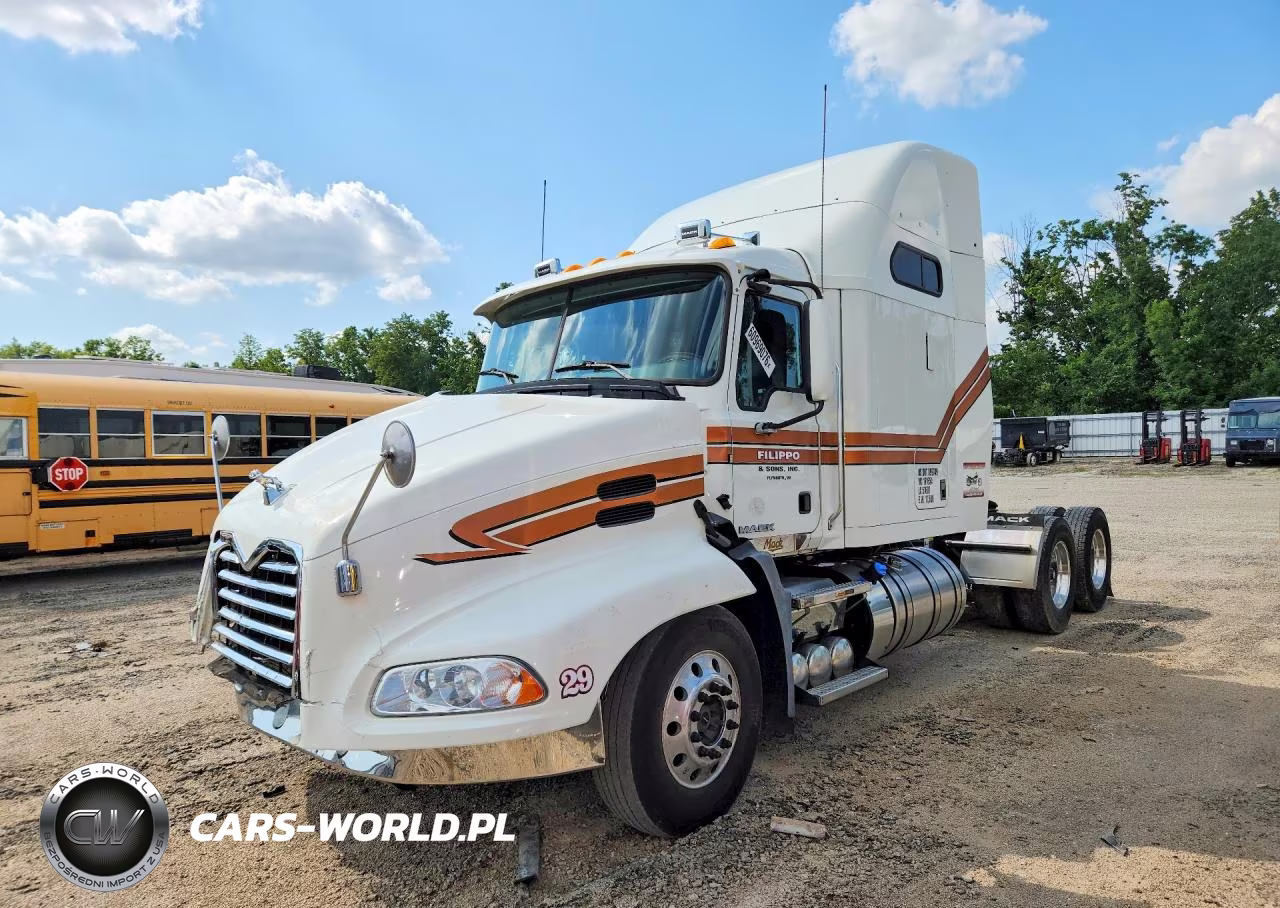 2018 Mack Cxu613 Semi Truck – zdjęcie 1 z 13