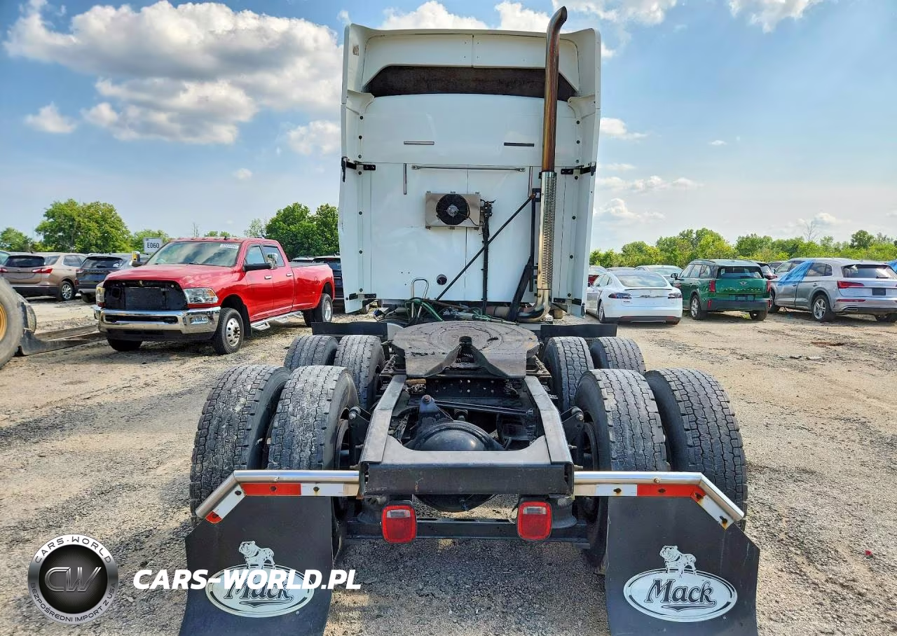 2018 Mack Cxu613 Semi Truck VIN:1M1AW09Y3JM086975 - 6