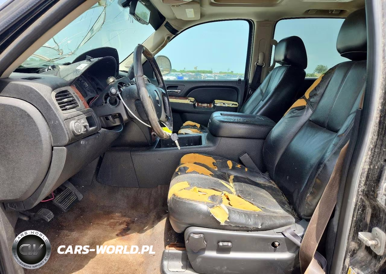 2014 Chevrolet Suburban VIN:1GNSCJE0XER132952 - 7