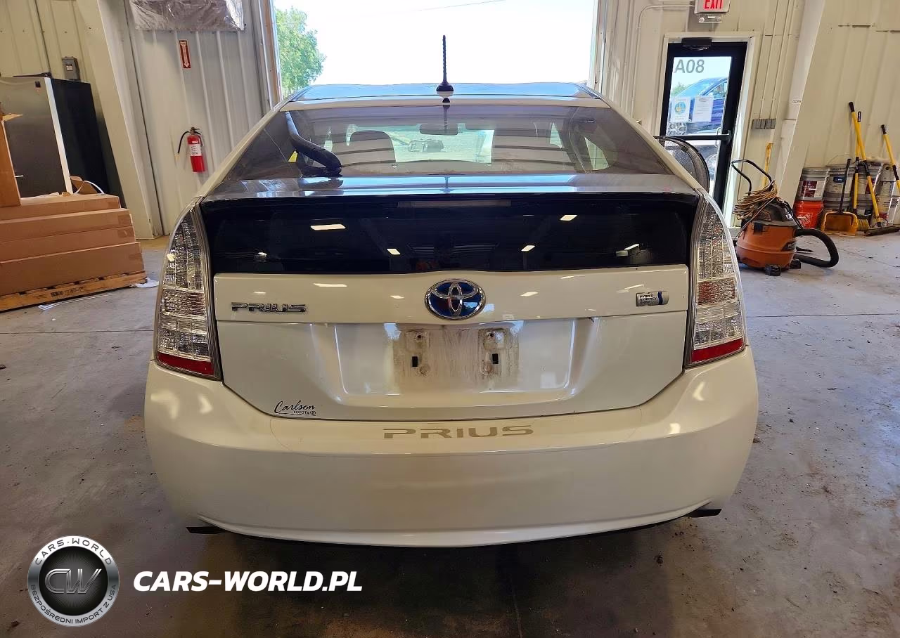 2011 Toyota Prius Two VIN:JTDKN3DU7B1422711 - 6