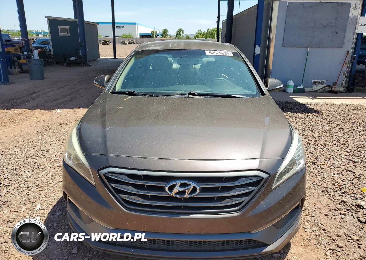 2017 Hyundai Sonata Sport VIN:5NPE34AF3HH588286 - 5