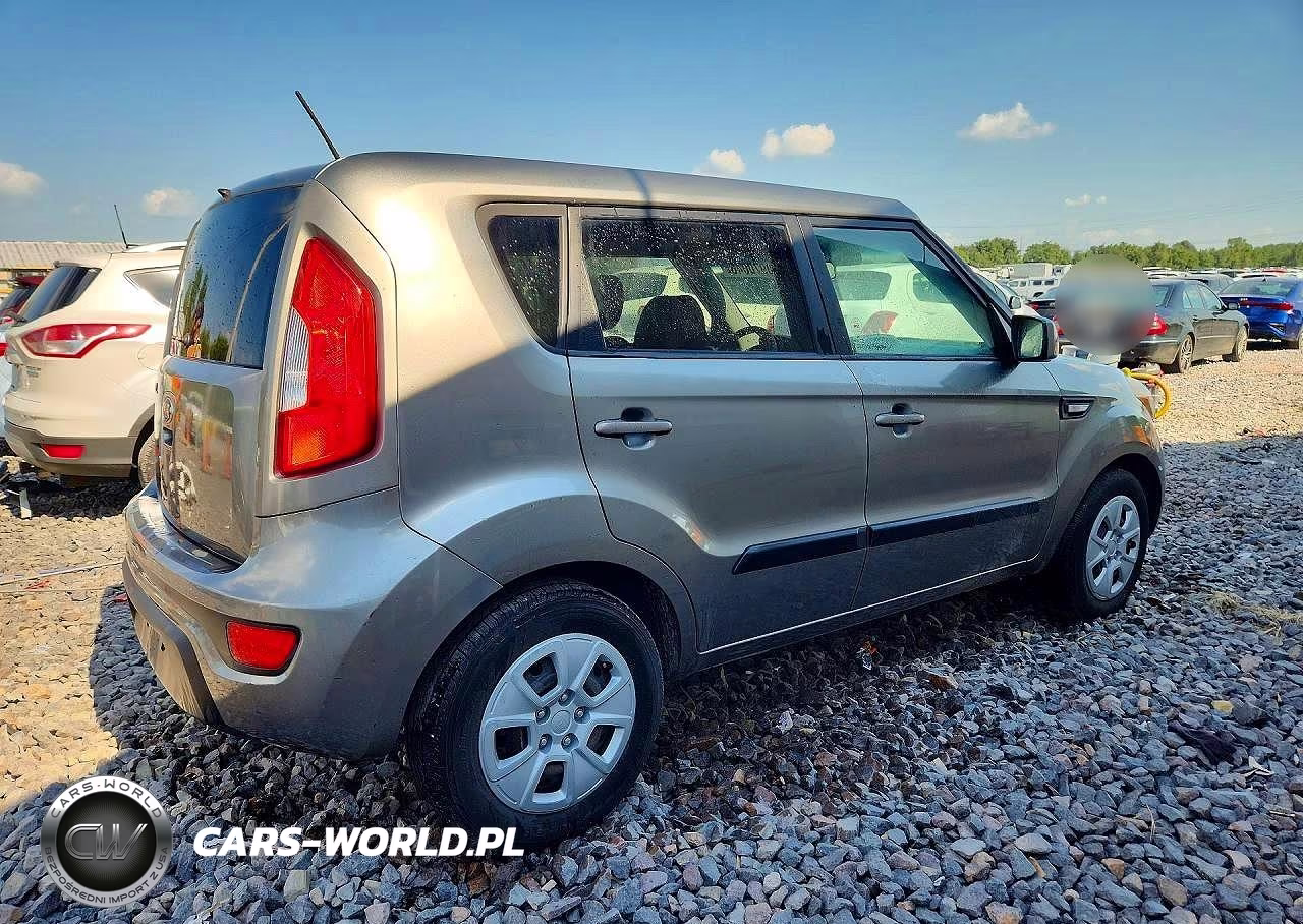 2013 Kia Soul Base VIN:KNDJT2A59D7490629 - 3