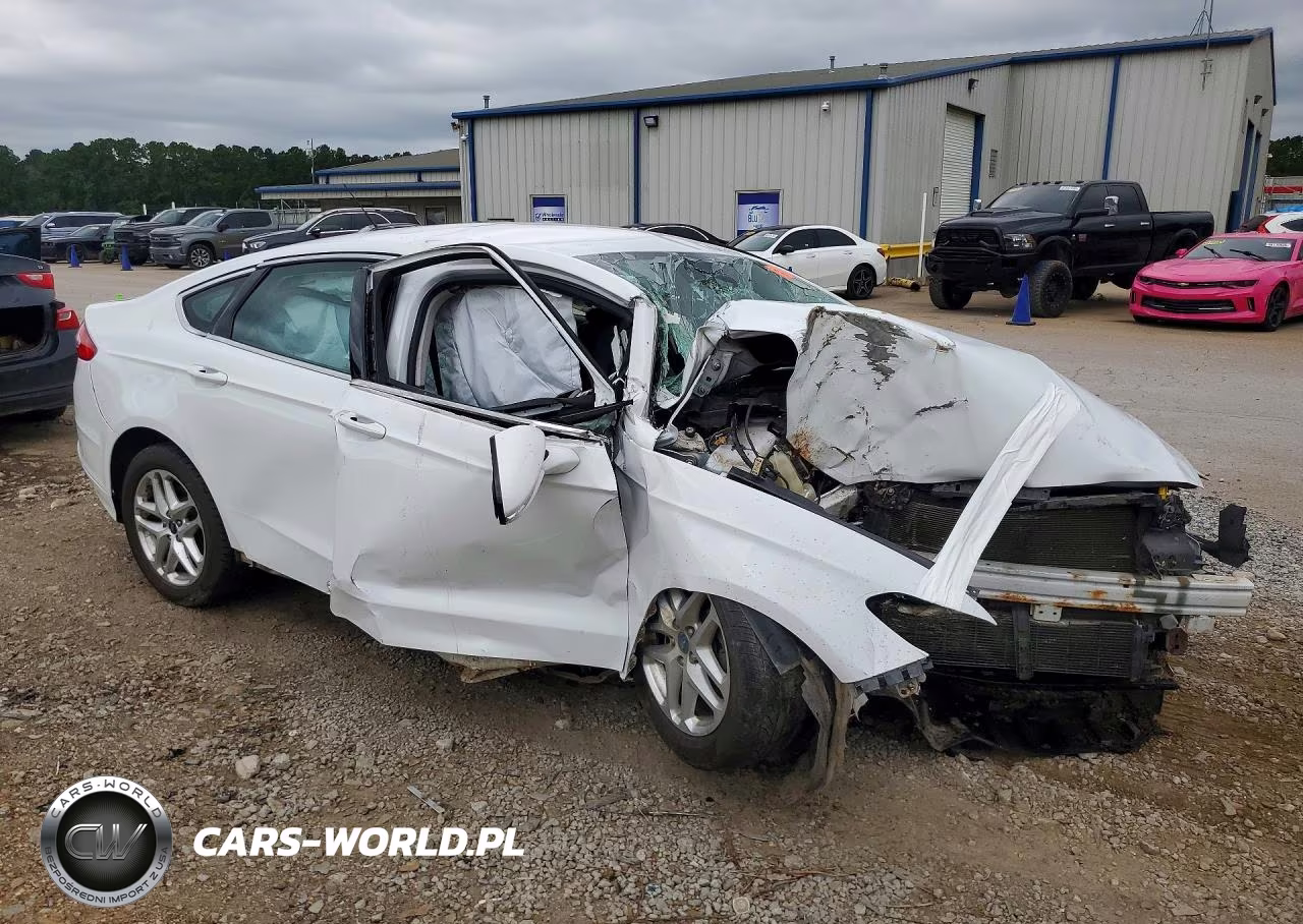 2015 Ford Fusion Se VIN:1FA6P0HD9F5117316 - 4