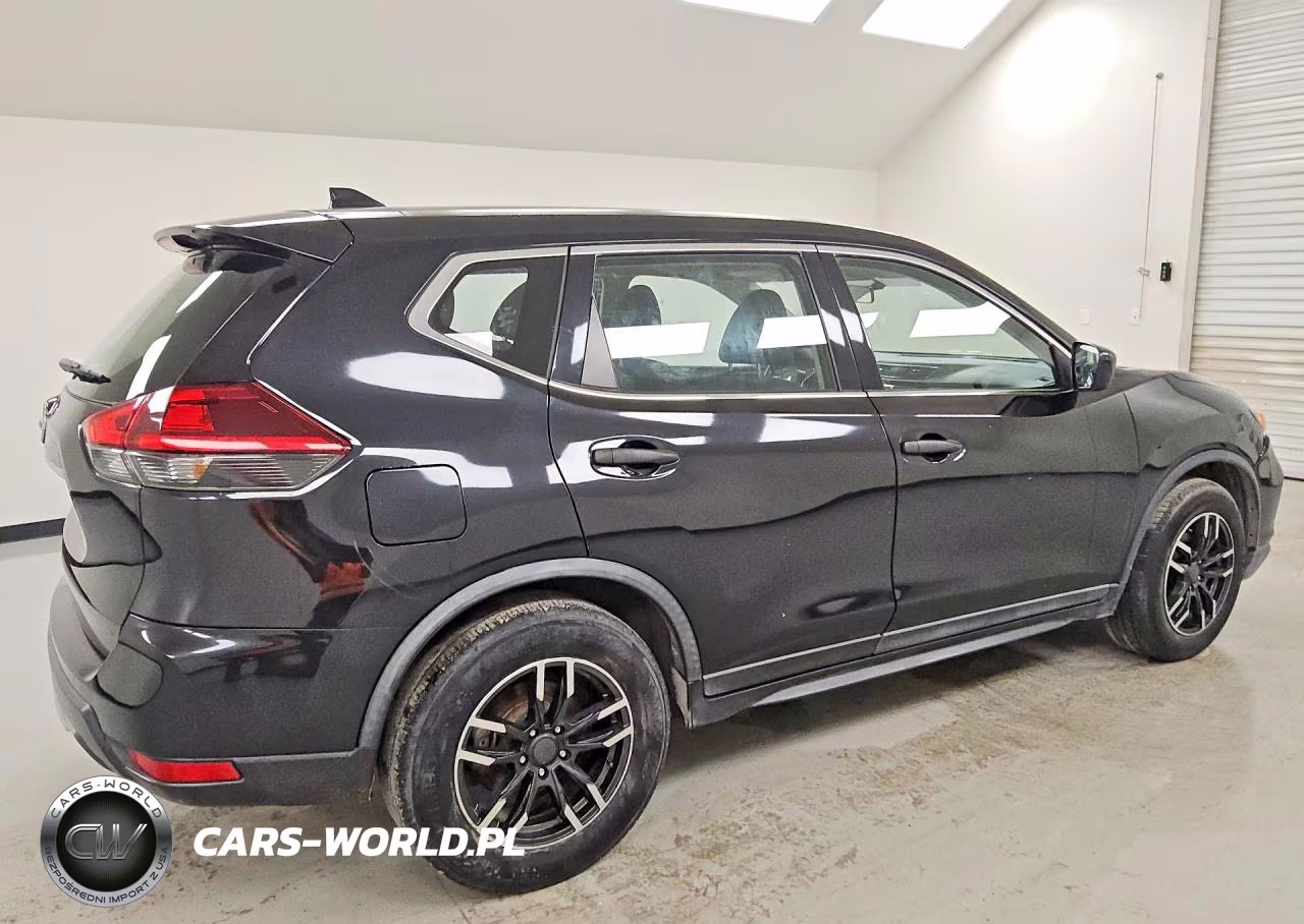 2018 Nissan Rogue S VIN:JN8AT2MT5JW452315 - 3