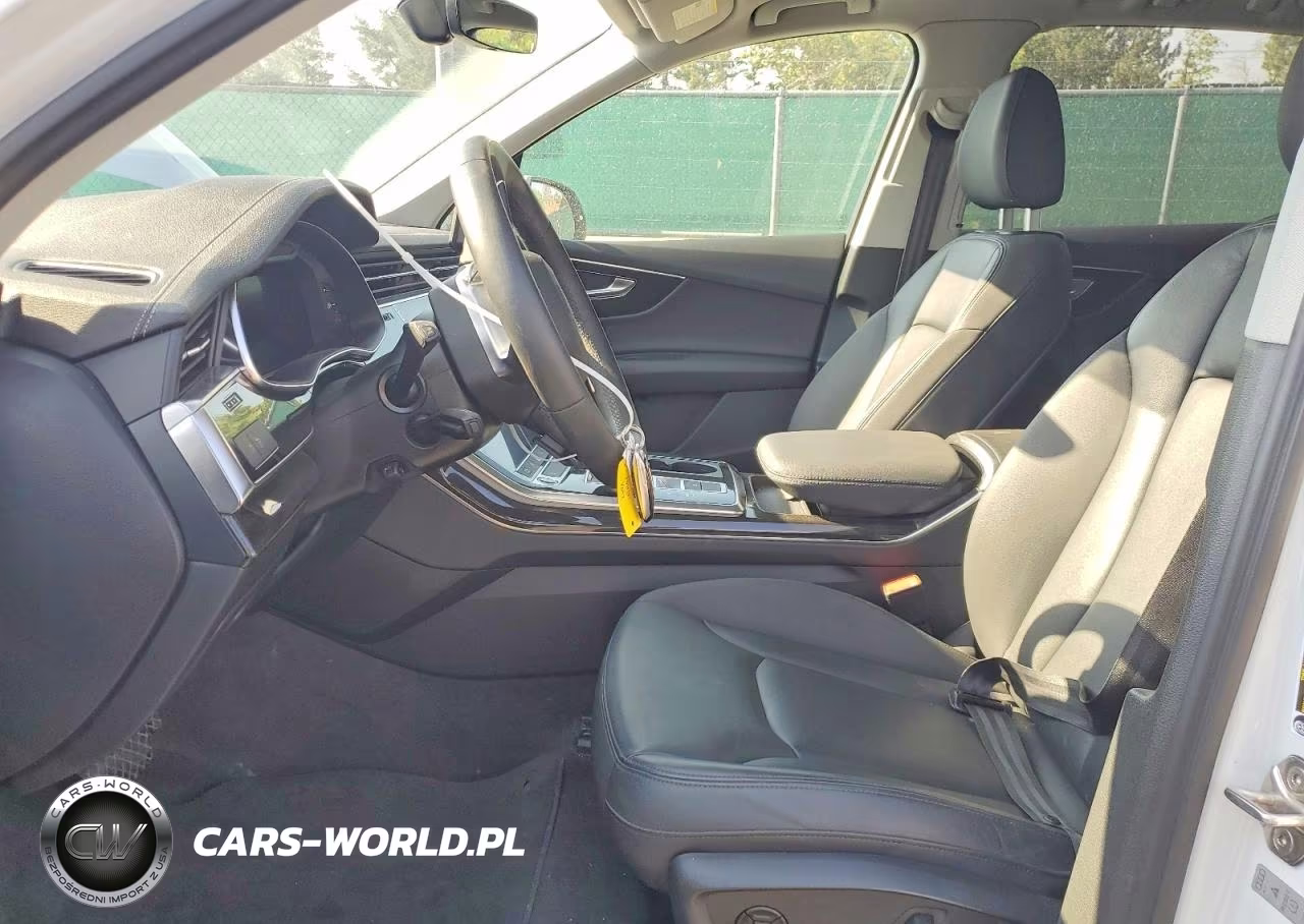 2023 Audi Q7 Premium VIN:WA1AXBF71PD016429 - 7