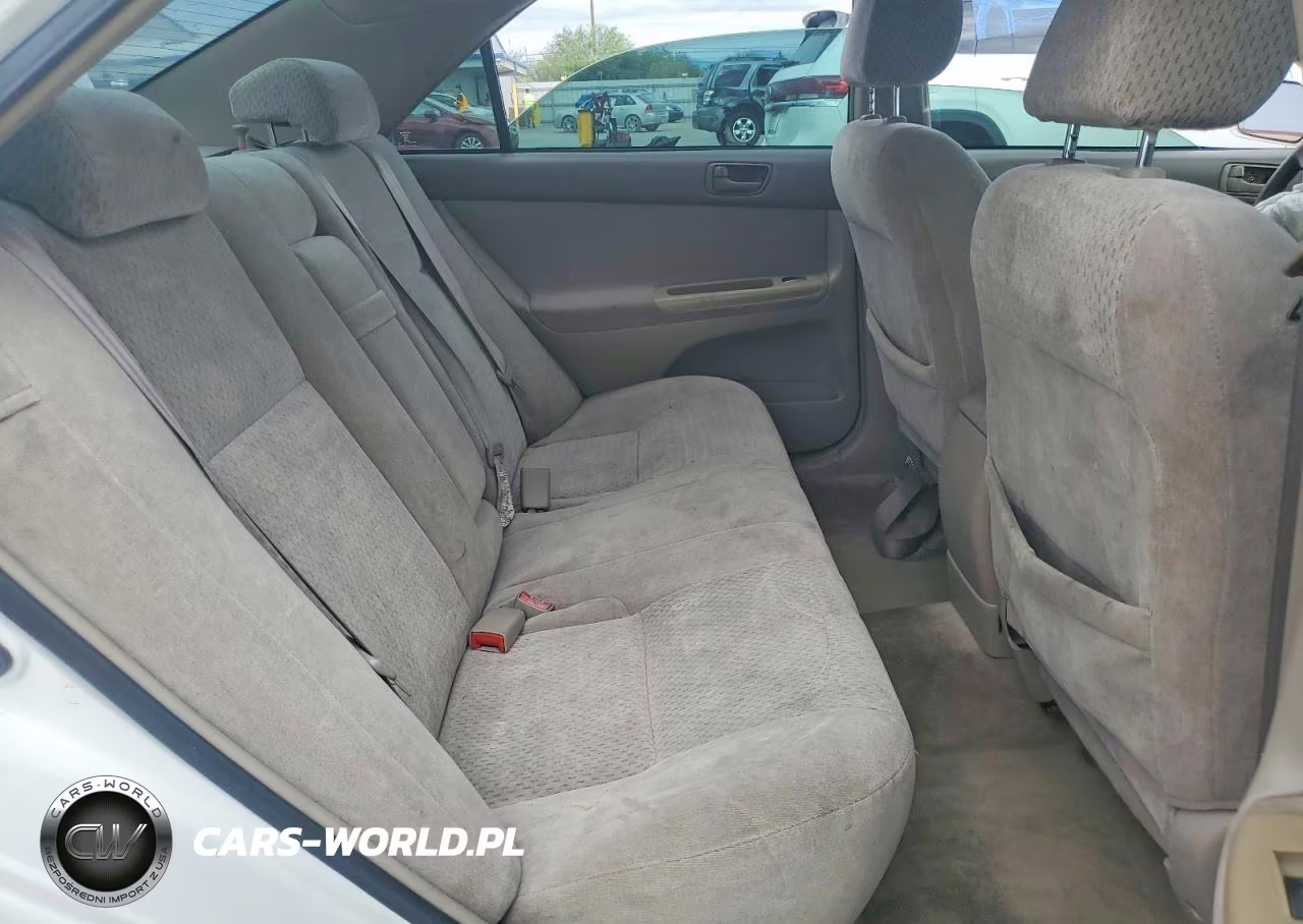 2003 Toyota Camry Le VIN:4T1BE32K53U126714 - 10