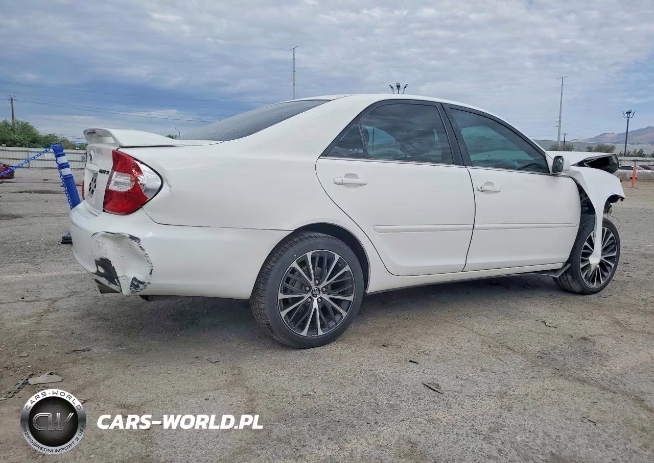 2003 Toyota Camry Le VIN:4T1BE32K53U126714 - 3