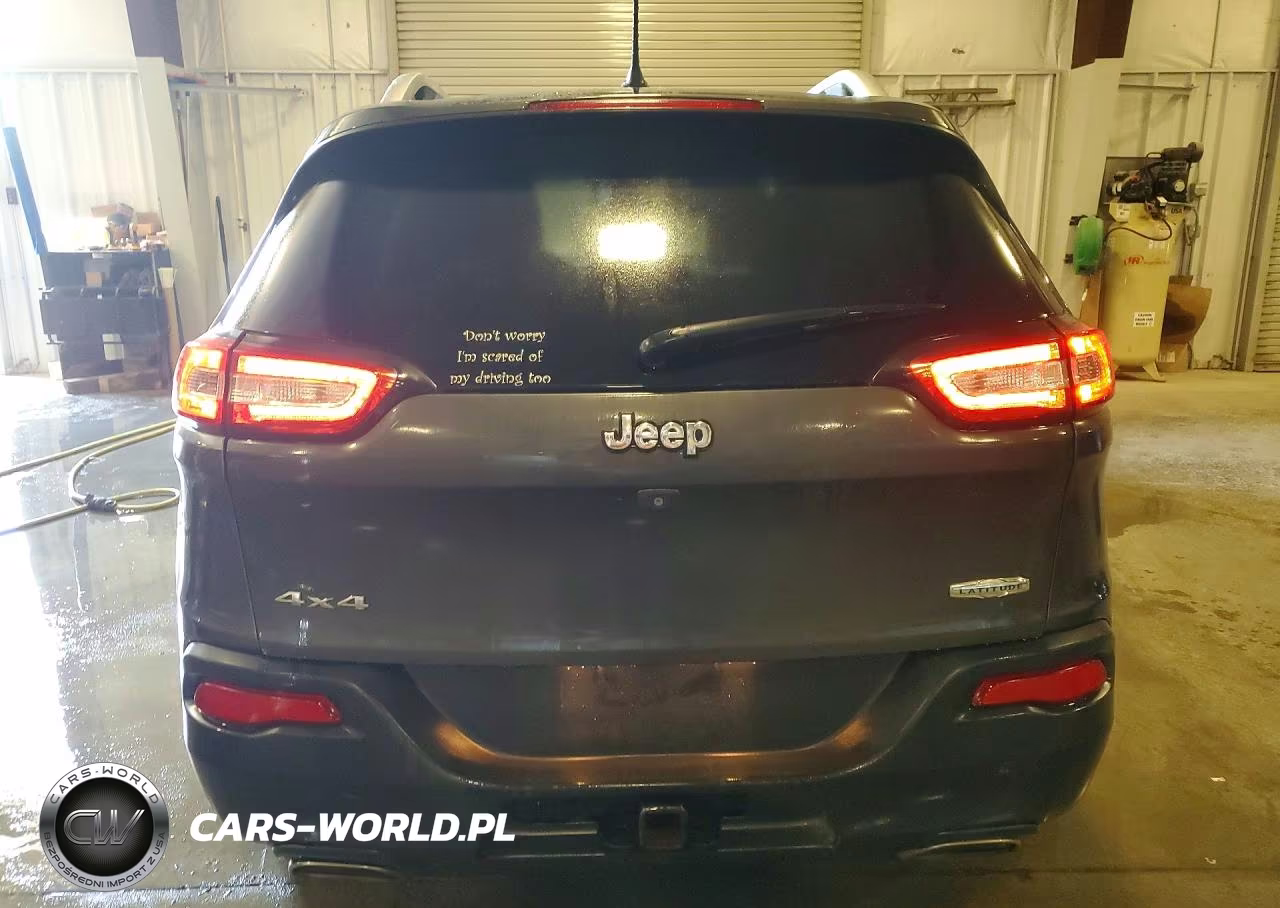 2015 Jeep Cherokee Latitude VIN:1C4PJMCS9FW634462 - 6