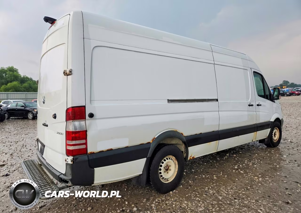 2018 Mercedes-Benz Sprinter 2500 VIN:WD3PE8CD0JP595609 - 3