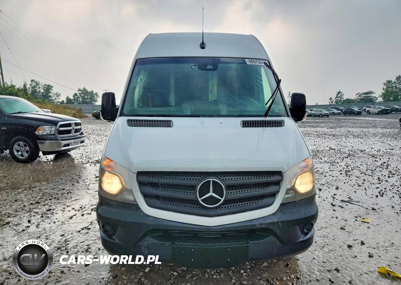 2018 Mercedes-Benz Sprinter 2500 VIN:WD3PE8CD0JP595609 - 5