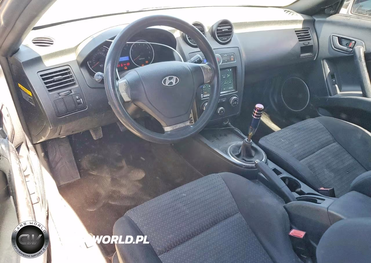 2008 Hyundai Tiburon Gs VIN:KMHHM66D68U275263 - 8