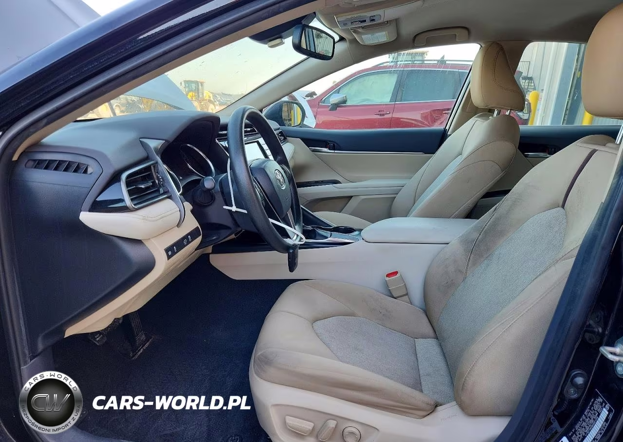 2019 Toyota Camry Le VIN:4T1B11HK9KU801339 - 7