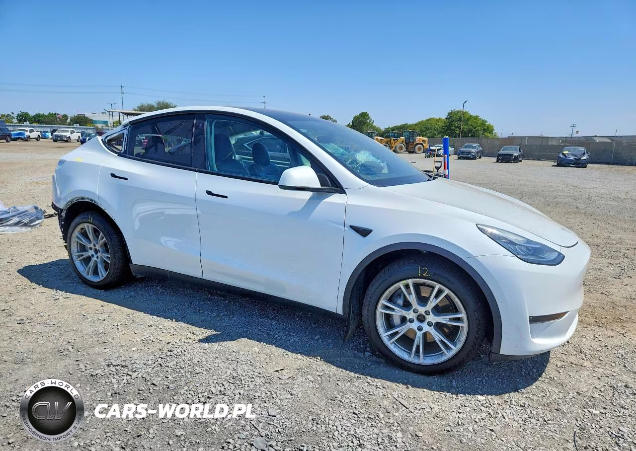 2022 Tesla Model Y VIN:7SAYGDEE9NF364276 - 4