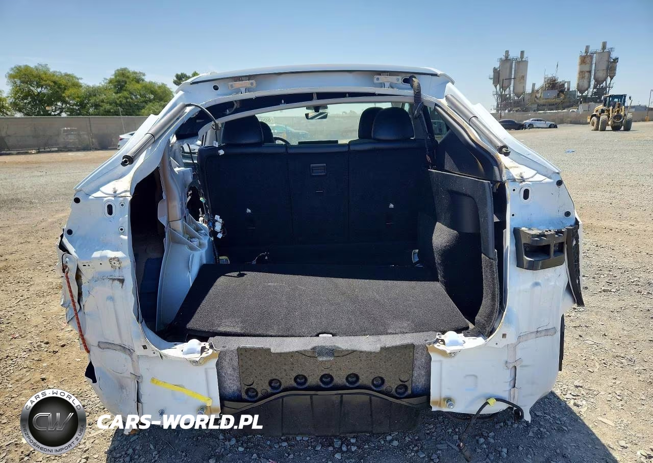 2022 Tesla Model Y VIN:7SAYGDEE9NF364276 - 6