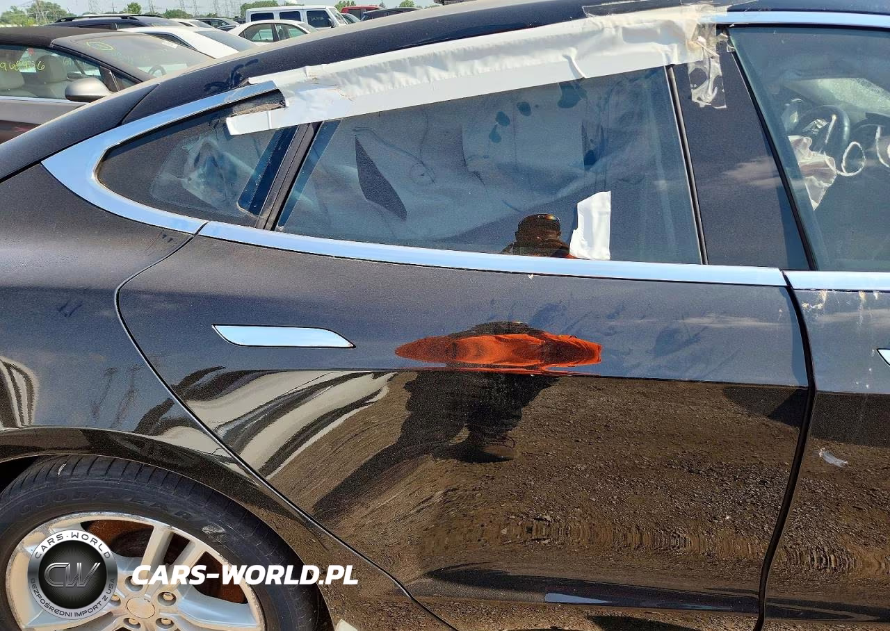 2015 Tesla Model S 70D VIN:5YJSA1S23FF088028 - 10